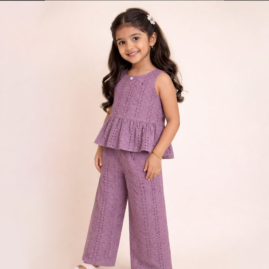 Girl wearing a lavender hakoba sleeveless peplum top with matching wide-leg pants