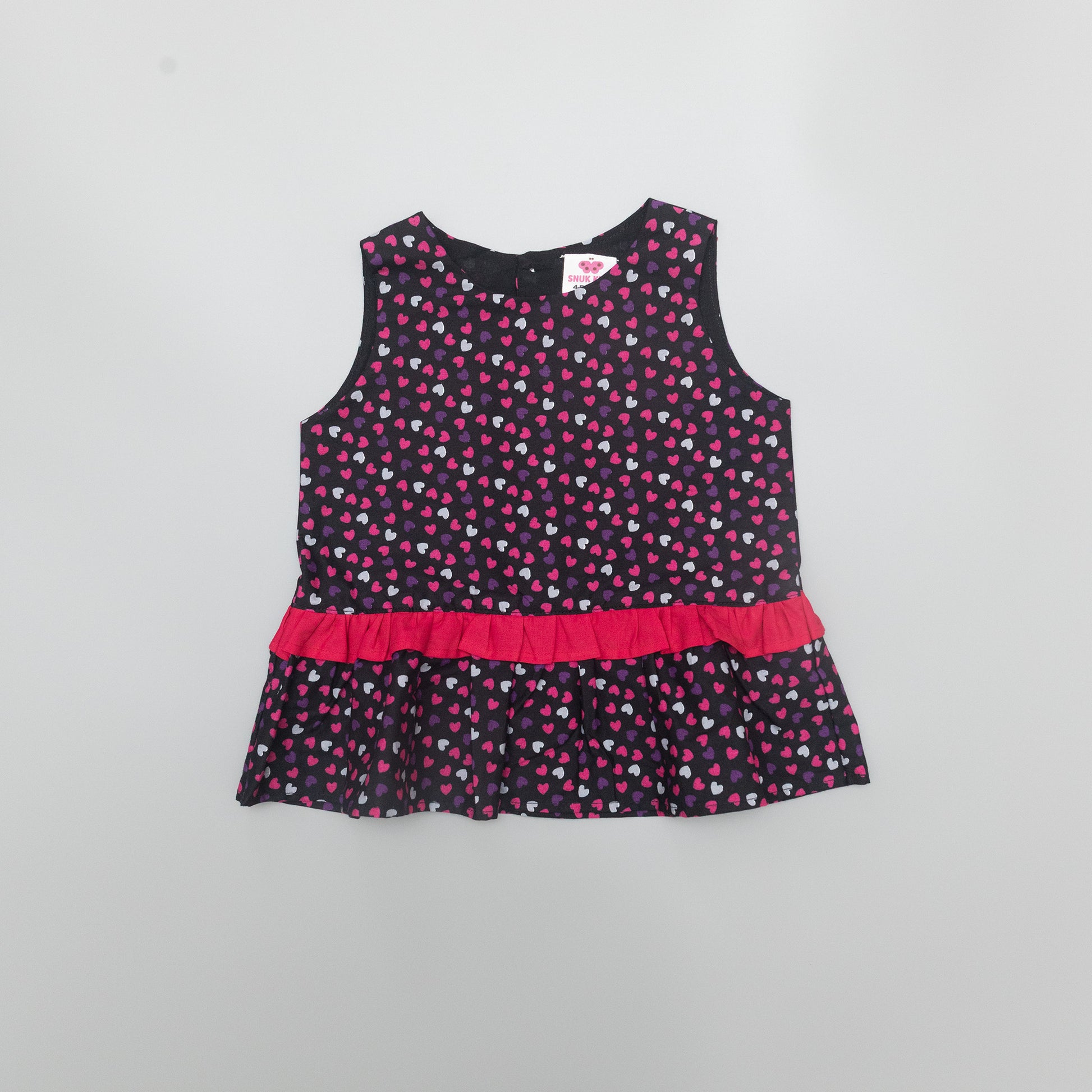 black sleeveless top with heart pattern 