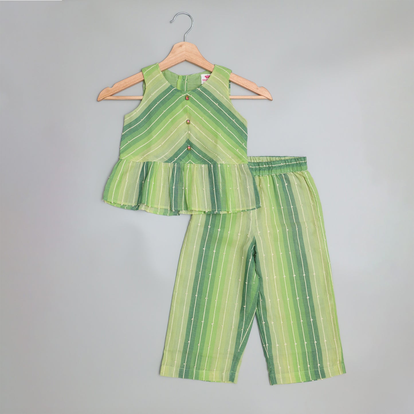 Green striped outfit with top and pants 